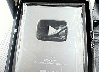 ขอแสดงความยินดีกับ อาจารย์สุจรรยา ทับทอง
(อ.ยี้) ได้รับ Silver Play Button จาก
YouTube สำหรับการมียอดผู้ติดตามครบ
100,000 Subscribers